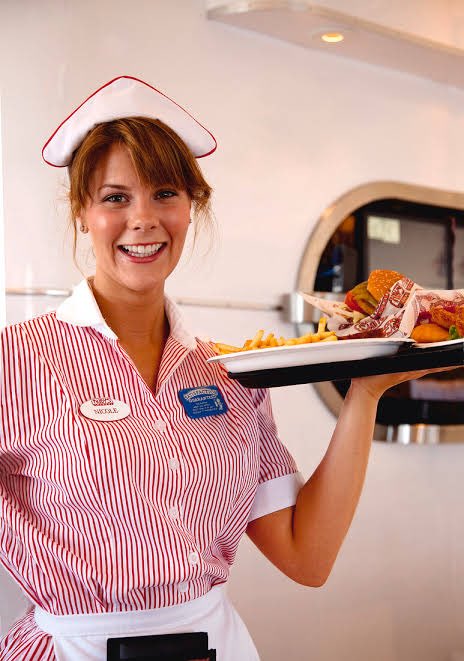 sofarotted's tweet image. Anyone else notice Vickie’s nurse uniform kinda looks like an American diner outfit?

#conformitygate #StrangerThings