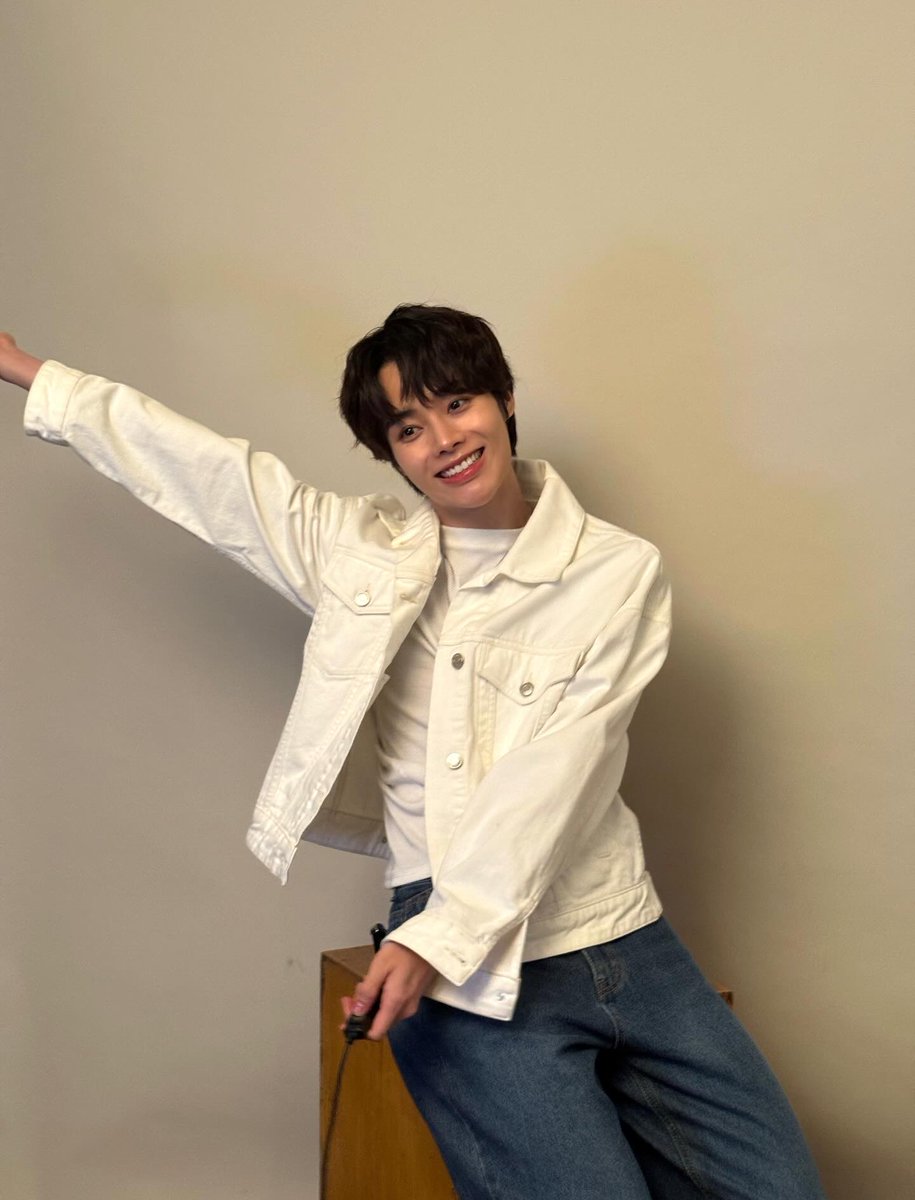 HanBiniEyewoniE's tweet image. 260119 #TPSTargram

HAPPY HANBIN DAY🥰💓✨️
instagram.com/p/DTsRrwckWVy/

#템페스트 #TEMPEST #한빈 #HANBIN
#HAPPY_HANBIN_DAY