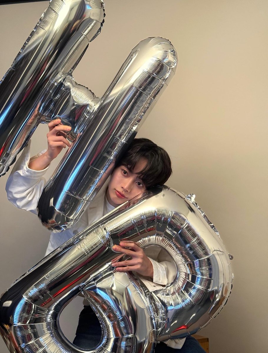 HanBiniEyewoniE's tweet image. 260119 #TPSTargram

HAPPY HANBIN DAY🥰💓✨️
instagram.com/p/DTsRrwckWVy/

#템페스트 #TEMPEST #한빈 #HANBIN
#HAPPY_HANBIN_DAY
