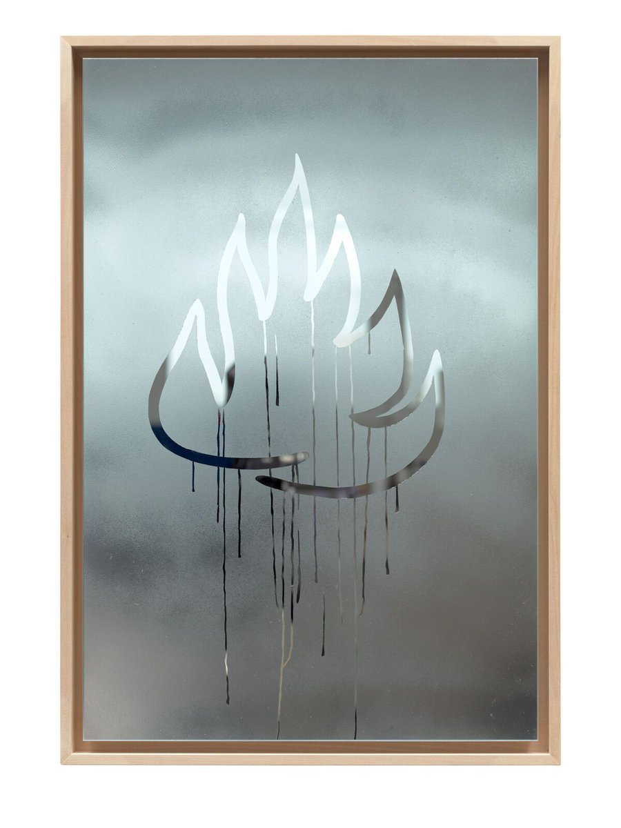 If you thought these were just some pics of frosty windows, think again.

These are hyperrealistic paintings by the German artist Jochen Muhlenbrink. He is known for his trompe-l’œil technique that tricks viewers into believing what they see is real. 

#NotByAI