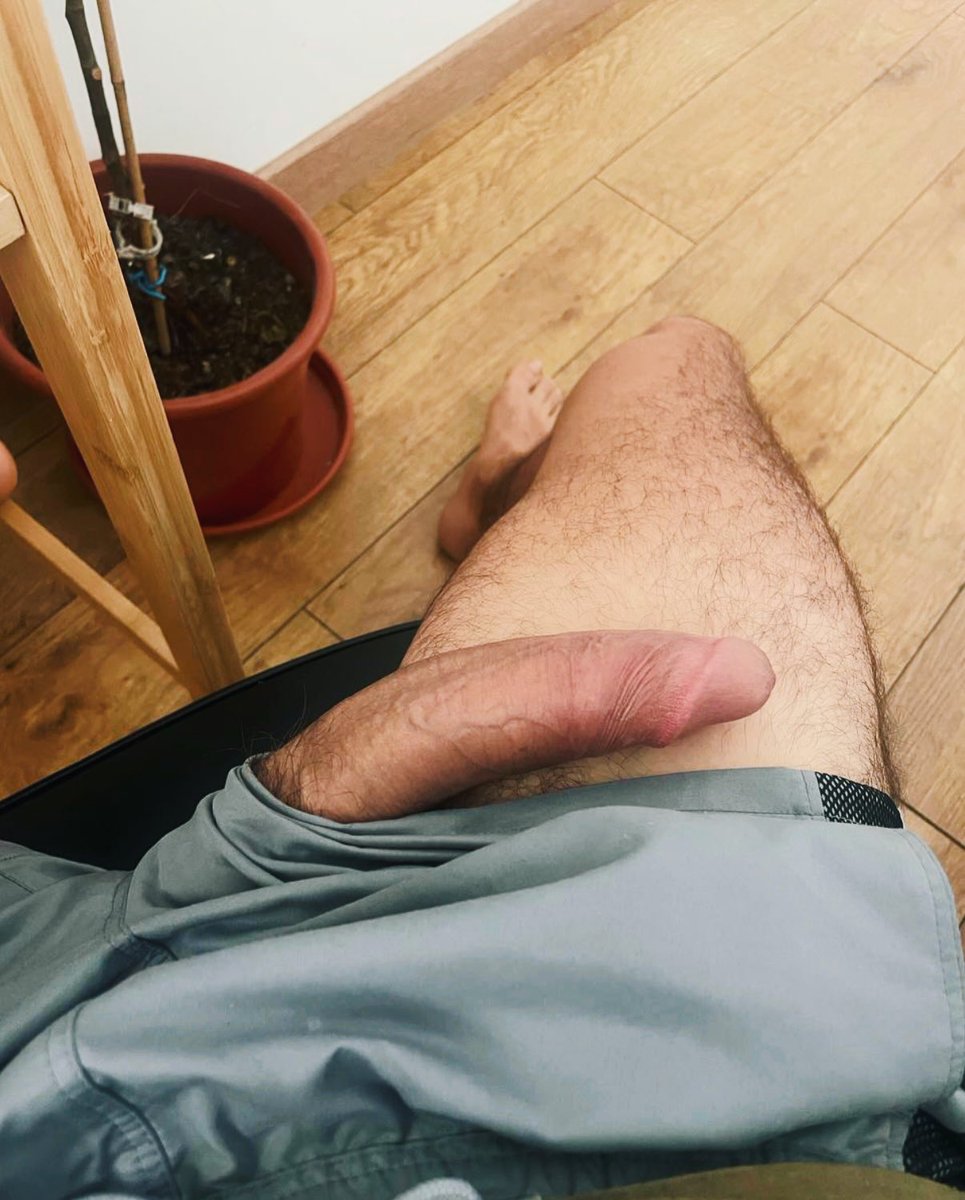 Rafaelf1004's tweet photo. Home office https://t.co/kVlTmnhSPX