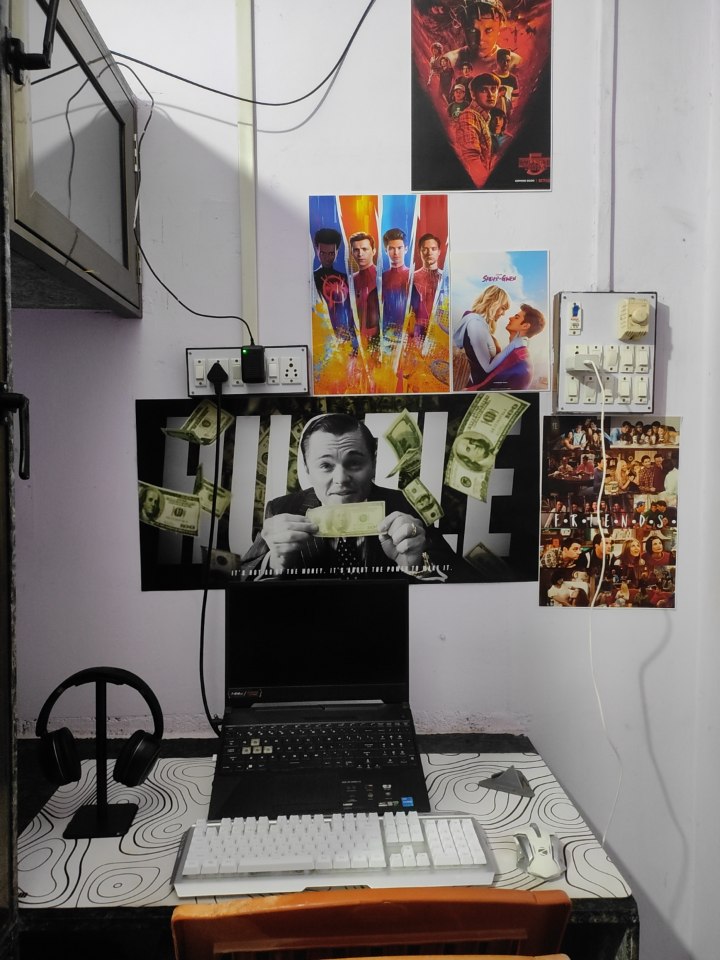 ARYAN 😼 tweet media