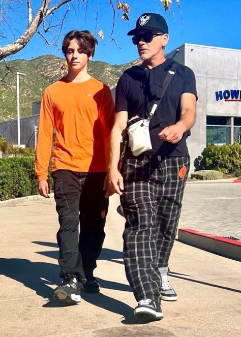 onlydowneyhands's tweet image. You know                       how the time flies