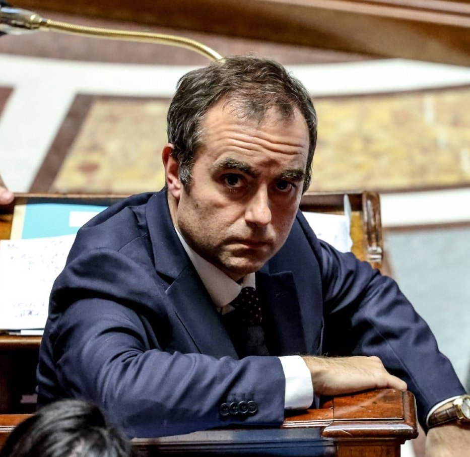 jon_delorraine's tweet image. 🔴🇫🇷 ALERTE INFO
Le premier ministre Sébastien Lecornu VA UTILISER LE 49.3 pour faire passer le budget 2026.

TOUT CE CINEMA DEPUIS LE DÉBUT POUR CE RÉSULTATS.
Les partis politiques le savaient et sont complices en participant à cette MASCARADE DÉMOCRATIQUE.