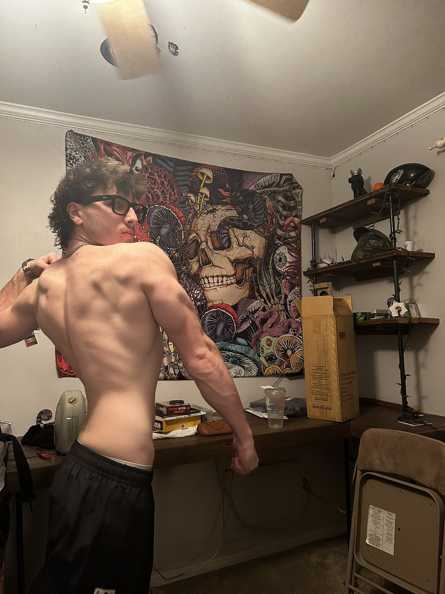 DomDavid05's tweet photo. You pathetic worthless losers better get to paying your alpha. https://t.co/39lSPW0vVN