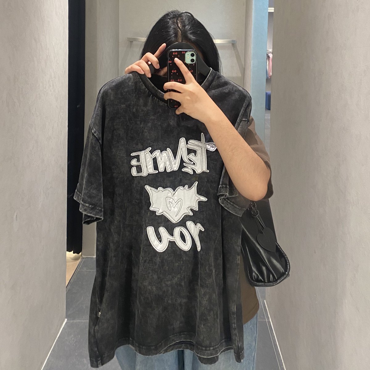 คือลงสตอรี่ไปคนรีพลายมาเยอะมาก เมนเตนรีพลายไม่เท่าไหร่แต่เพื่อนกุคนไม่ติ่งรีพลายมาถามสวยอะเท่าไหร่ อยากได้ เพื่อนผช.กุก็ชอบกุงงมาก มึงให้ป้าม่วงเมนเตนอย่างพวกกุซื้อก่อนนะไม่ได้หวงนะเว้ยแต่ของมีน้อย เดี๋ยวมีปมอีกสงสารเหอะนะ55555555 🥲

#CPSxTEN