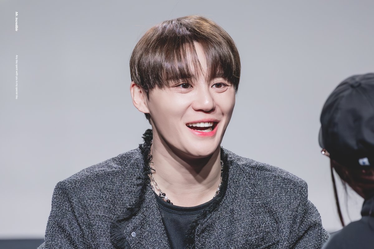 𝐋𝐮𝐜𝐲 tweet media