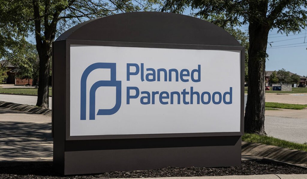 Caltexross's tweet image. The Trump administration had frozen roughly $27.5 million in April 2025 while it reviewed whether grant recipients had unlawfully used taxpayer dollars to support diversity, equity, and inclusion (DEI) programs, CatholicVote previously reported.

Why did HHS release the funds?