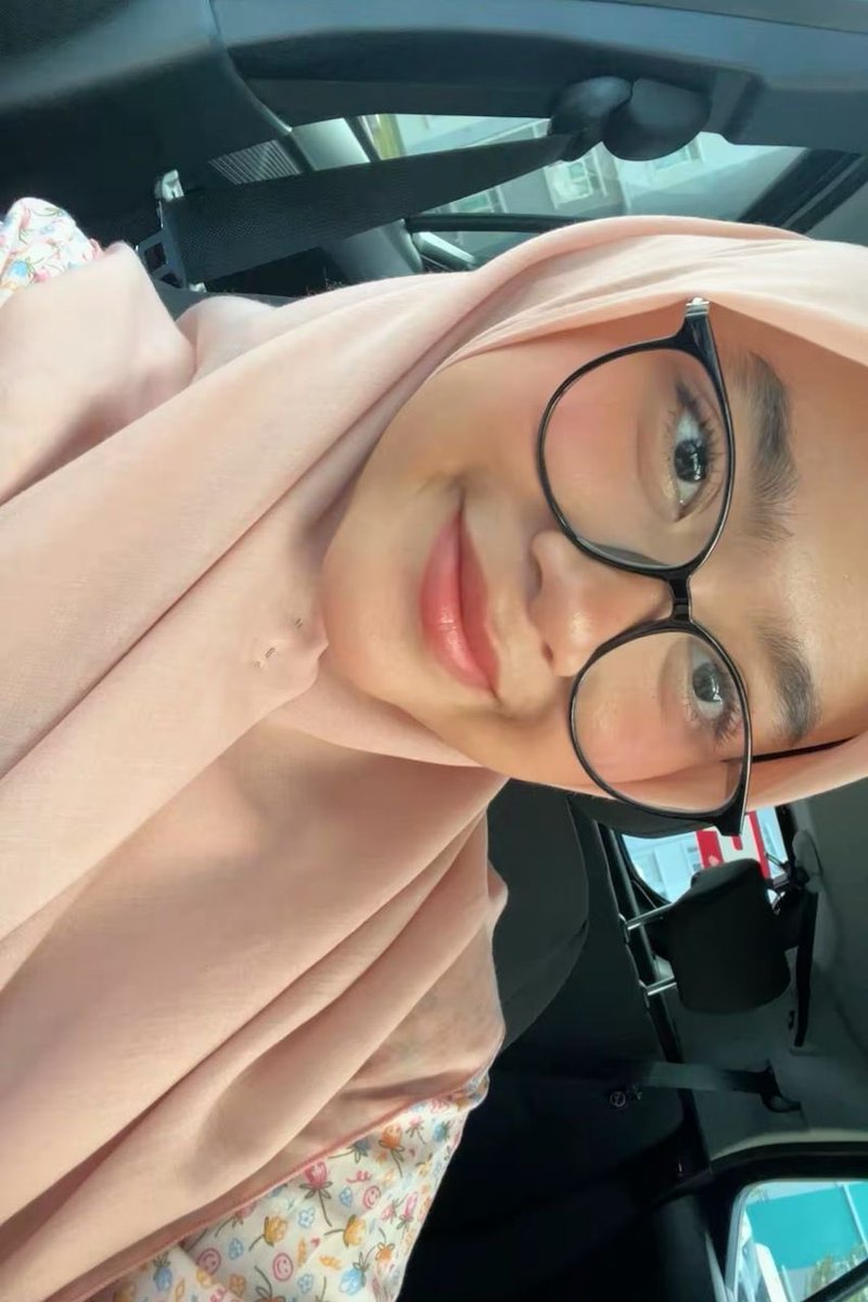 hyyoolle's tweet photo. Bismillahirahmanirrahim 

Assalamualaikum and Hi @TwtJodohMY

Sharing on behalf of my friend😇 Hoping this will reach the right person soon 🫶🏻  yang betul betul nak serious sahaja🙆🏻‍♀️

Interested, feel free to slide into her dm okay 😊 https://t.co/jSZKGEQOs2