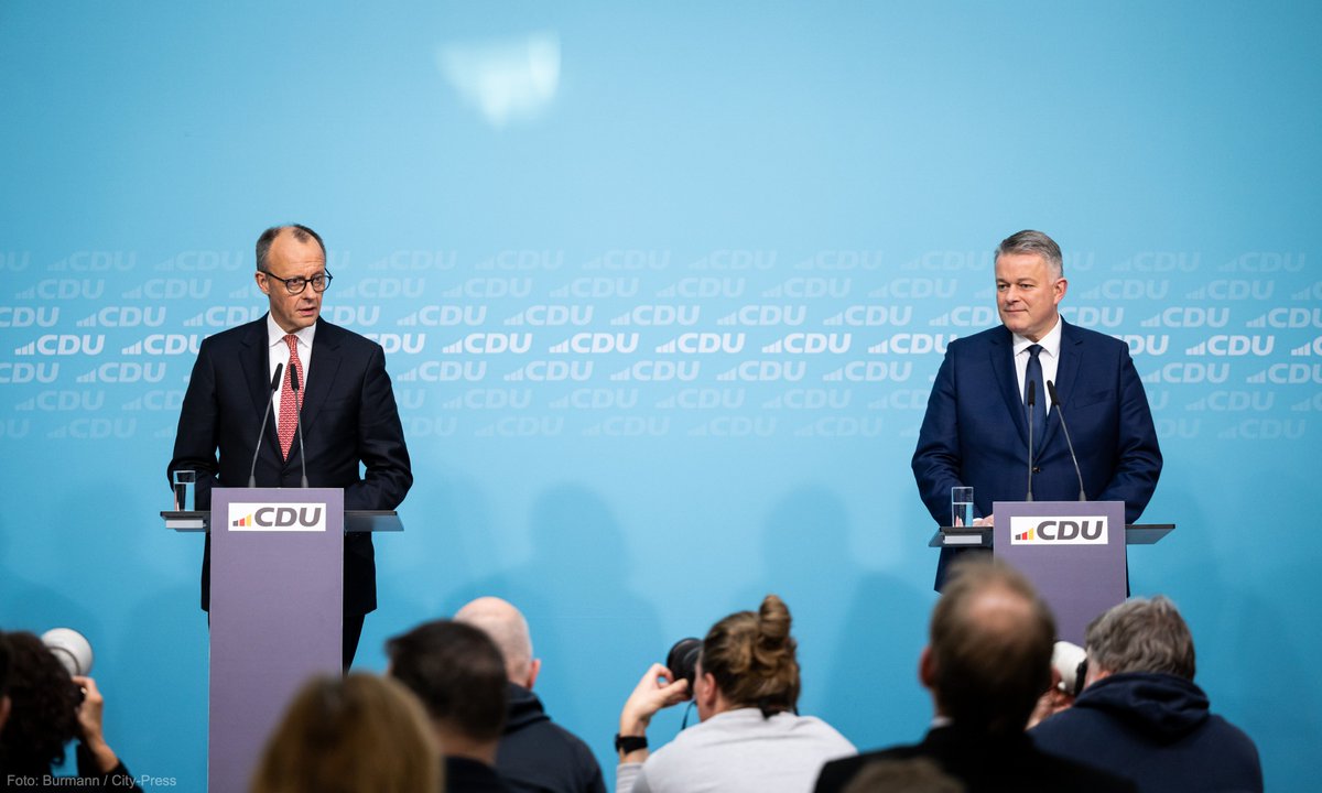 Der Bundesvorstand der CDU Deutschlands hat heute die Mainzer Erklärung beschlossen. Sie bringt die grundlegenden Überzeugungen der CDU im Hinblick auf die wirtschaftliche Sanierung des Landes zum Ausdruck, betonte Friedrich Merz in der Pressekonferenz nach den Gremiensitzungen.