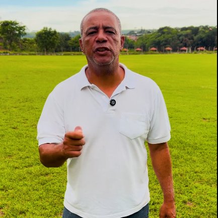 joaorlancaster's tweet photo. um absurdo a diferença de quando você consegue converter direito uma cor no premiere https://t.co/bX13RQBlm4