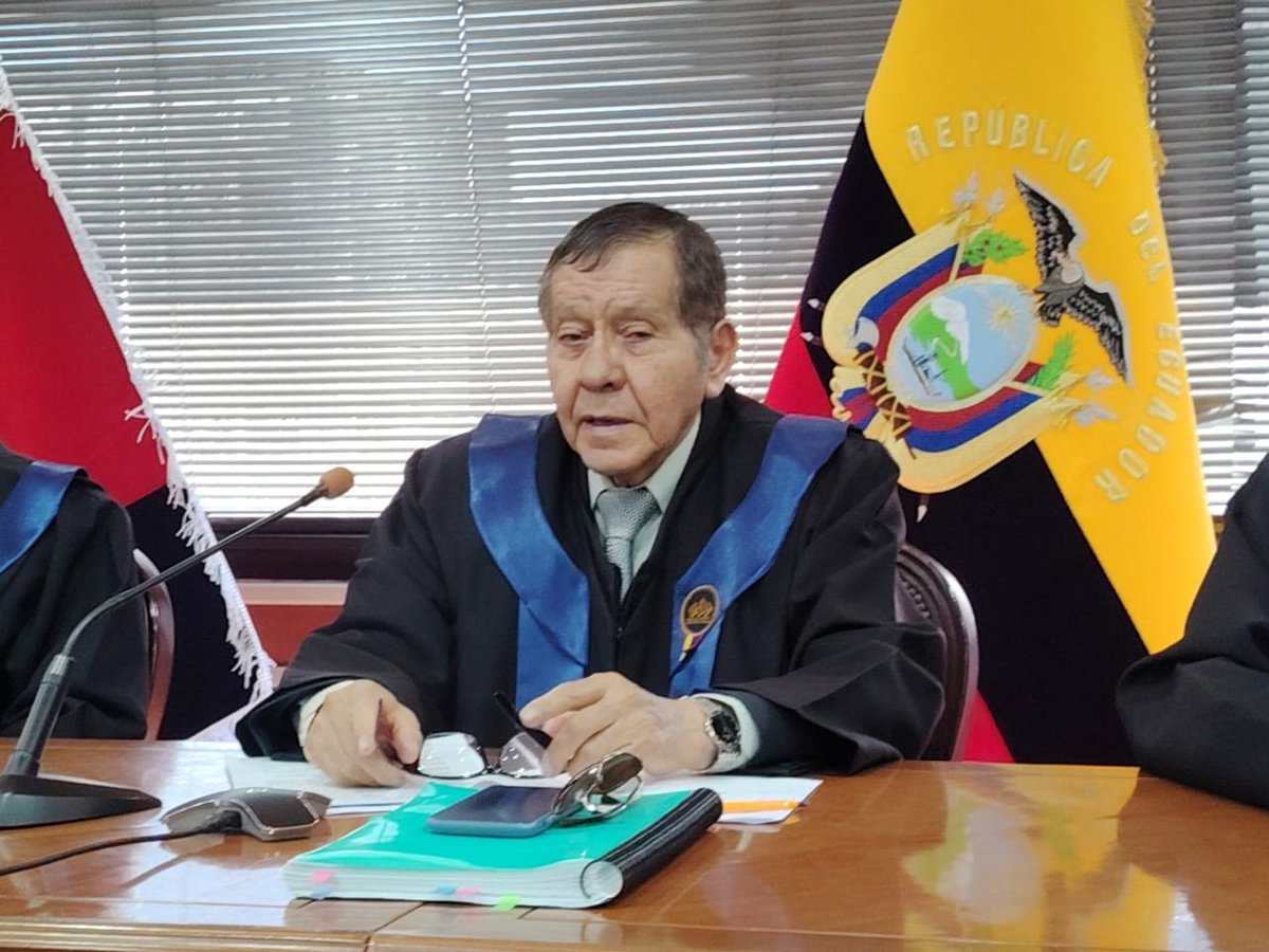 CorteNacional's tweet photo. 🔵#SalaPenalCNJ | Dr. Hernán Barros (ponente), Dr. Olavo Hernández y Dr. Fernando Cantos instalan audiencia. https://t.co/aqa600UK2C
