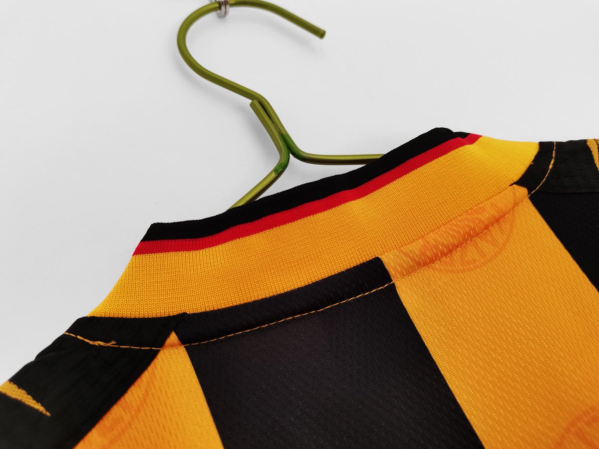 FutHoops's tweet image. 🇿🇦 Kaizer Cheafs 1998 🇿🇦 

💲 20€ con envío incluido 

✉️ Pedidos por MD