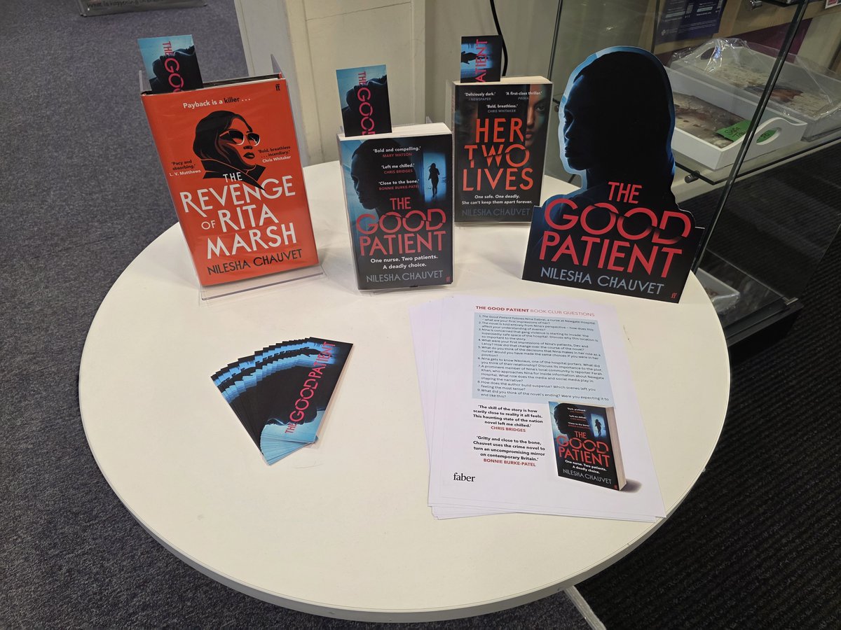 Llyfrgell y Coed Duon 📚 Blackwood Library tweet media