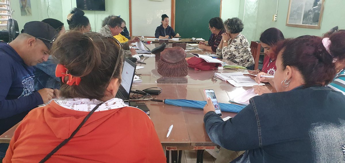 Se puntualizan las tareas de la semana en la Dirección General de Educación #LaSierpe <a href="/AndreiArmasBra6/">Andrei Armas Bravo</a> <a href="/Dailanysca99151/">Dailanyscastillo</a> <a href="/quintero_lianet/">Lianet Cárdenas Quintero</a> <a href="/YosvanyRodrgu11/">Yosvany 🇨🇺🇨🇺🇨🇺</a>