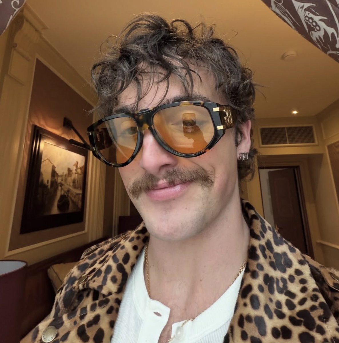 BooneAccess's tweet image. "Fashin weak" 

 — Benson Boone via instagram.