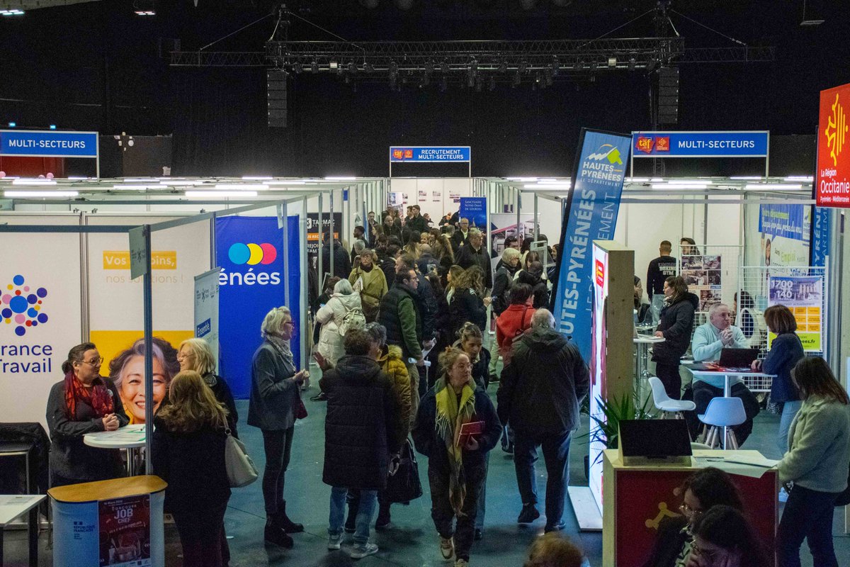 Image de Préfet des Hautes-Pyrénées - #PleinEmploi | Le #préfet65 a visité le salon Travail Avenir Formation, organisé par la région Régio