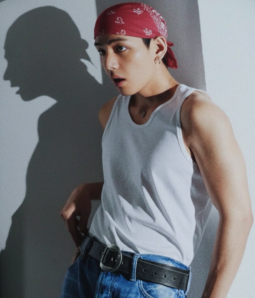 thvjk_4ever's tweet image. OHMYGOD KIM TAEHYUNG!!!!!!!