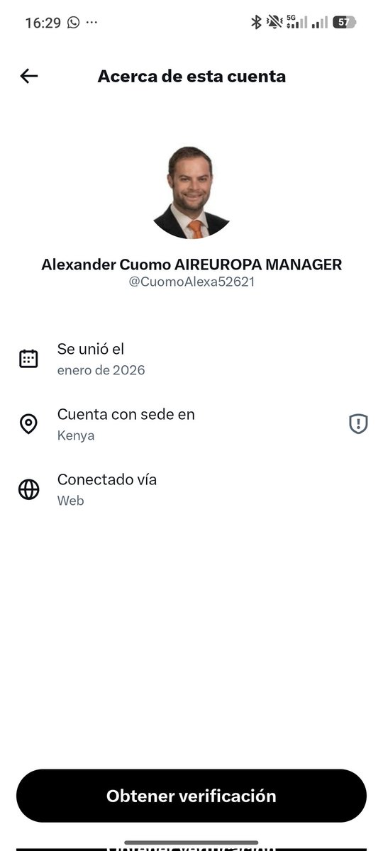 Krlos29ca's tweet photo. @AirEuropa cuidado que estan intentando estafar por la gran demanda de vuelos en estos momentos por el accidente de tren de Córdoba, si podeis denunciar este personaje, me ha pedido todos mis datos, a mi no me la cuela pero habra gente que caiga. DENUNCIAD https://t.co/RV3EE1zNbs