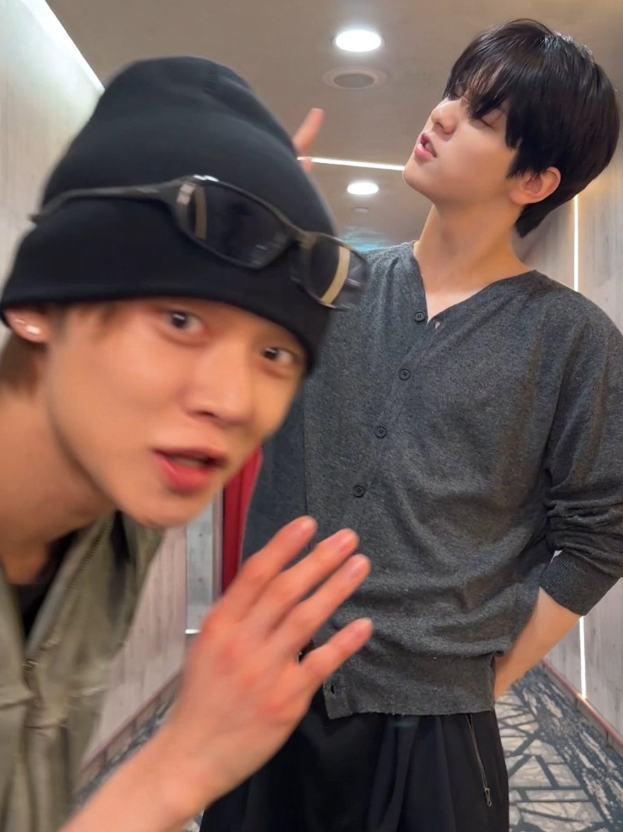 yeonebin's tweet image. 🦊: my bunny is pregnant