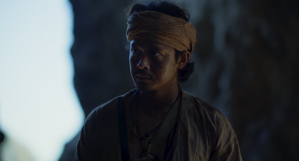 #โอมุคาเดะ — งานดีไซน์สัตว์ประหลาดทำได้สมจริงน่ากลัว ญดา เดาง์ทำหน้าที่ได้ดีเยี่ยมและช่วยประคองหนังไว้ได้ตลอดเรื่อง แม้บทภาพยนตร์อาจจะเดินเรื่องช้าและยังขาดมิติทางอารมณ์ไปบ้าง ทำให้ไม่ค่อยอินตามไปกับตัวหนัง แต่ก็ถือเป็นผลงานที่พิสูจน์ศักยภาพงานซีจีไทยได้เป็นอย่างดี #movietwit