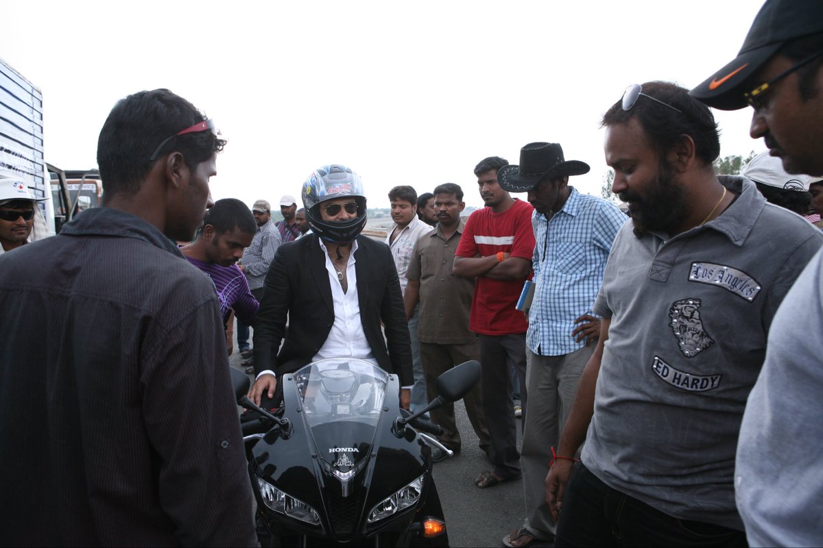 We coming again!! #MankathaReRelease #Thala50 #aVPgame from 23rd Jan in a theatre near u❤️❤️🔥🔥🙏🏽🙏🏽