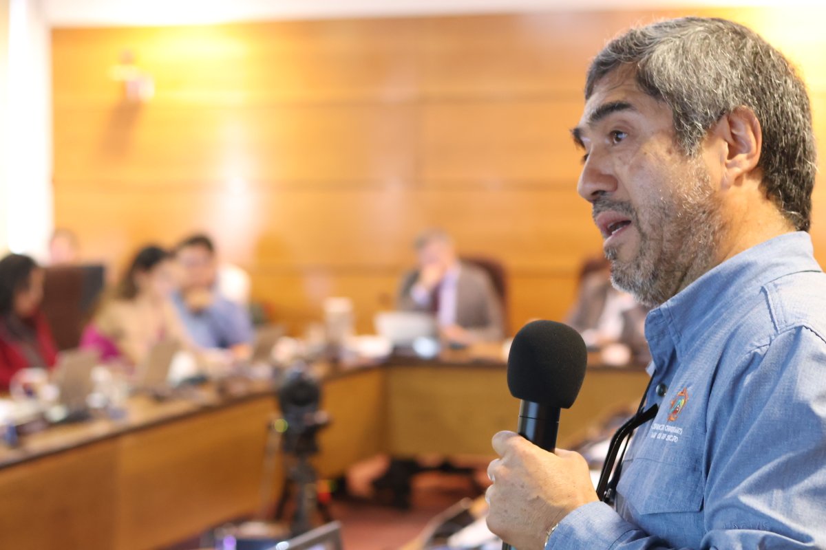 Trabajadores de Chuquicamata presentaron ante el CORE de Antofagasta un proyecto para fortalecer la fundición y refinería de Codelco, duplicando la producción de ánodos de 300 a 600 mil toneladas. #Chuquicamata #Codelco #Minería #Antofagasta#Calama