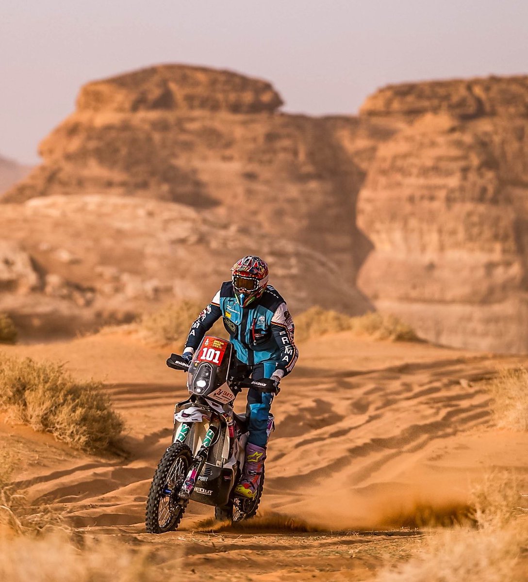 brema1969's tweet photo. Maxi Schek: 1° Rookie alla Dakar 2026 (Malle Moto)!
Maxi Schek: 1st Rookie at Dakar 2026 (Malle Moto)! https://t.co/83gZbmchp2