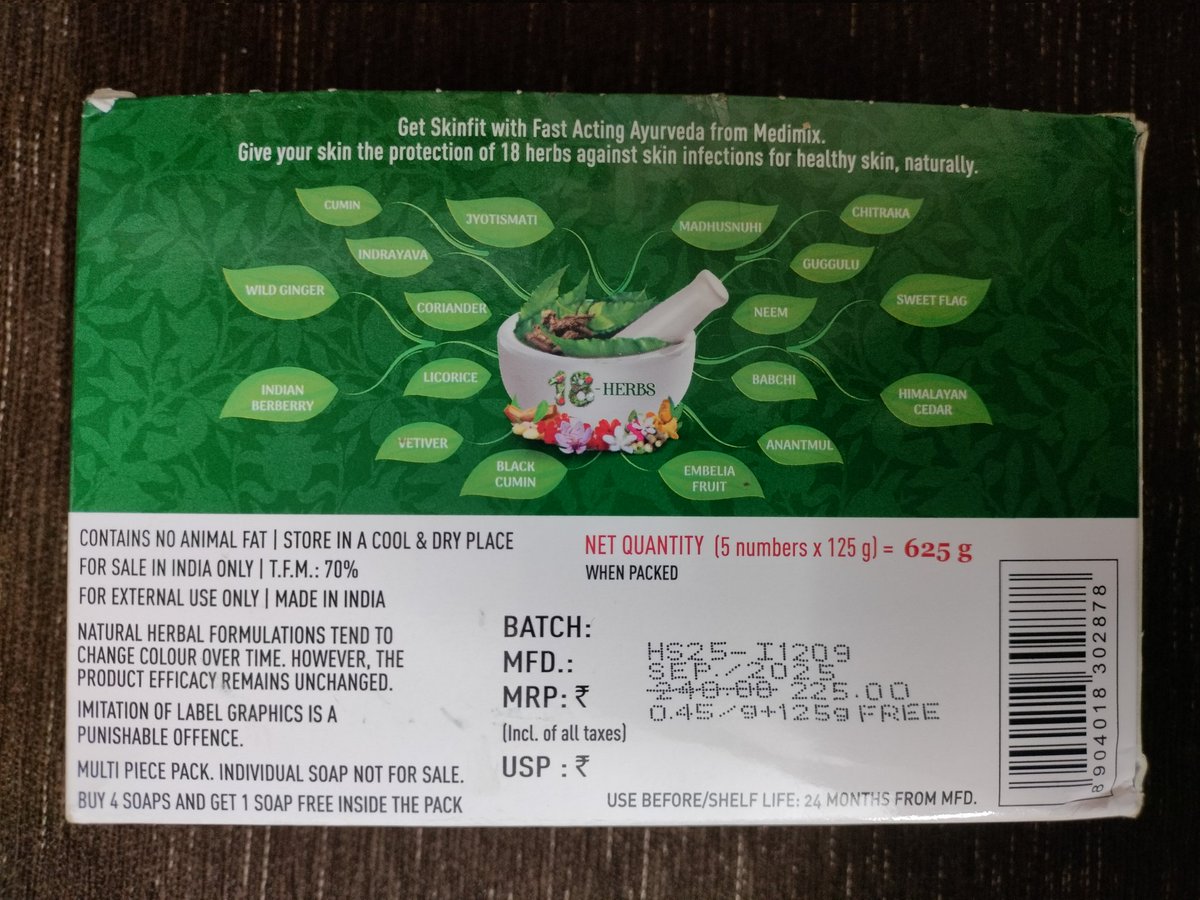 ogale_04's tweet photo. Team @Medimixskincare
I recently purchased a pack of Medimix soap and noticed that the box mentions TFM as 70%. However, when I searched online, I found that Medimix soap is classified under Grade 3 with a different TFM percentage, mentioned as 60-62%........(1/3) https://t.co/GCD3bhz6d6