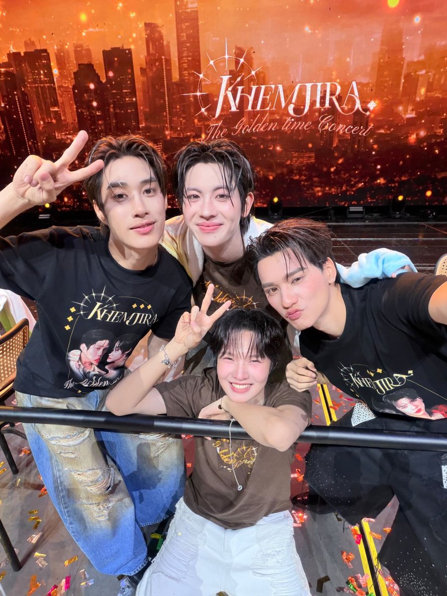 harit_keng's tweet image. ขอบคุณ 4 ก้อน ที่สู้สุดใจ ดีใจที่เราเจอกัน ขอบคุณที่คอยเป็นเเรงใจให้กันและกันในทุก ๆ พาร์ทของโปรเจคนี้