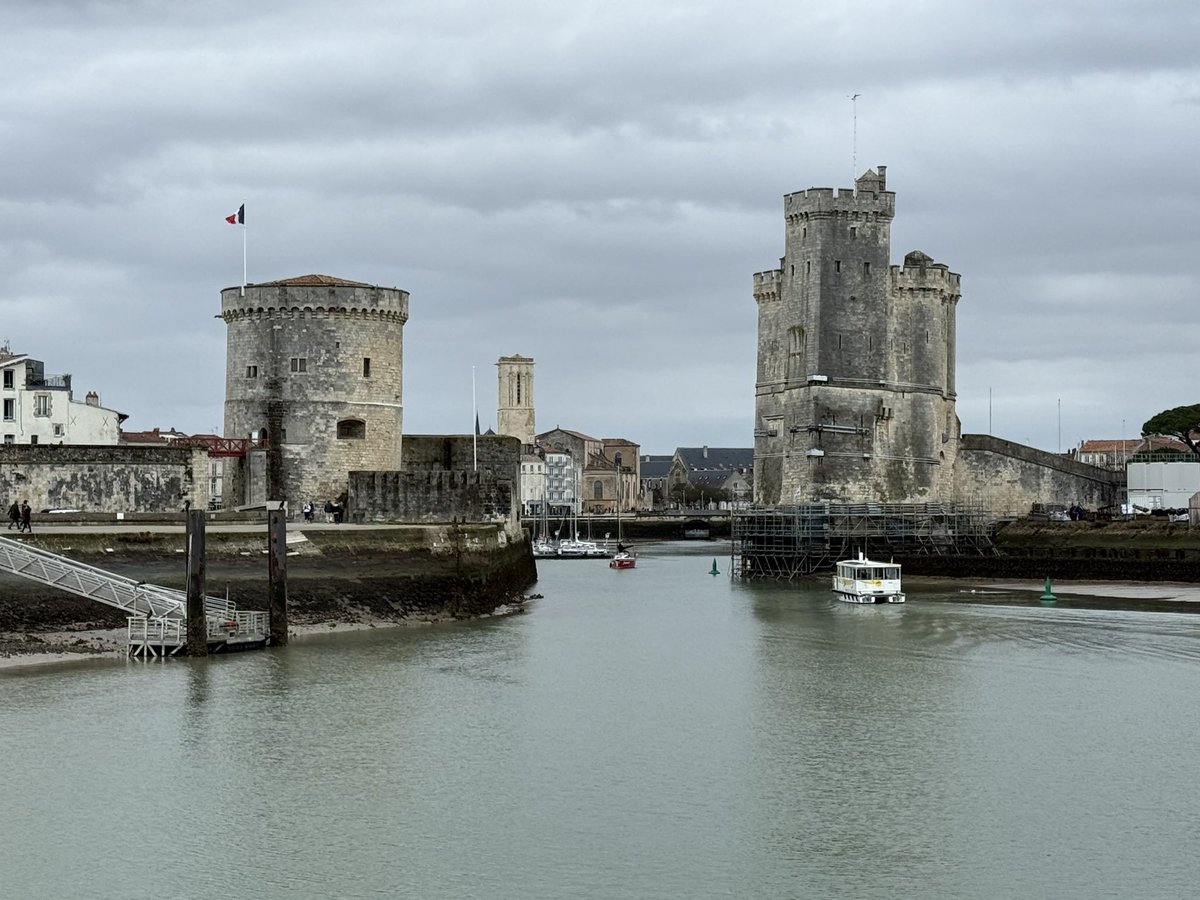 JamesRees8's tweet image. sorry for cheating on you @ospreys 

hell of a weekend, bucket list stuff

had worse work trips