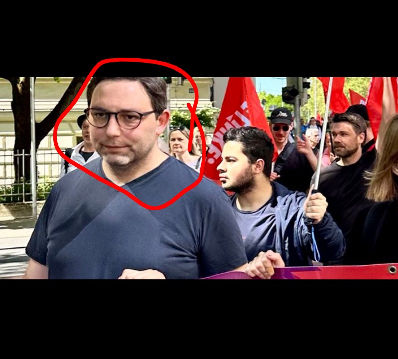 Motivation bei der Linken Fraktion in Bayern 🤣
------
<a href="/cducsubt/">CDU·CSU</a>
<a href="/CSU/">CSU</a> 
<a href="/Markus_Soeder/">Markus Söder</a> 
<a href="/HubertAiwanger/">Hubert Aiwanger</a>
#Linke 
#dielinke
#cducsu 
#Motivation