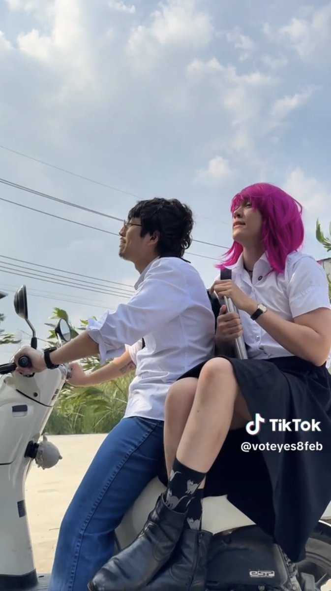 ดีใจกับฟลุ๊คและเผือกด้วยนะ ได้ออกจากคุกมาเรียนหนังสือต่อแล้ว 55555555555