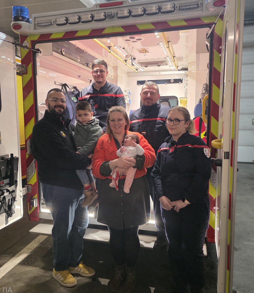 Pompiers17 tweet media