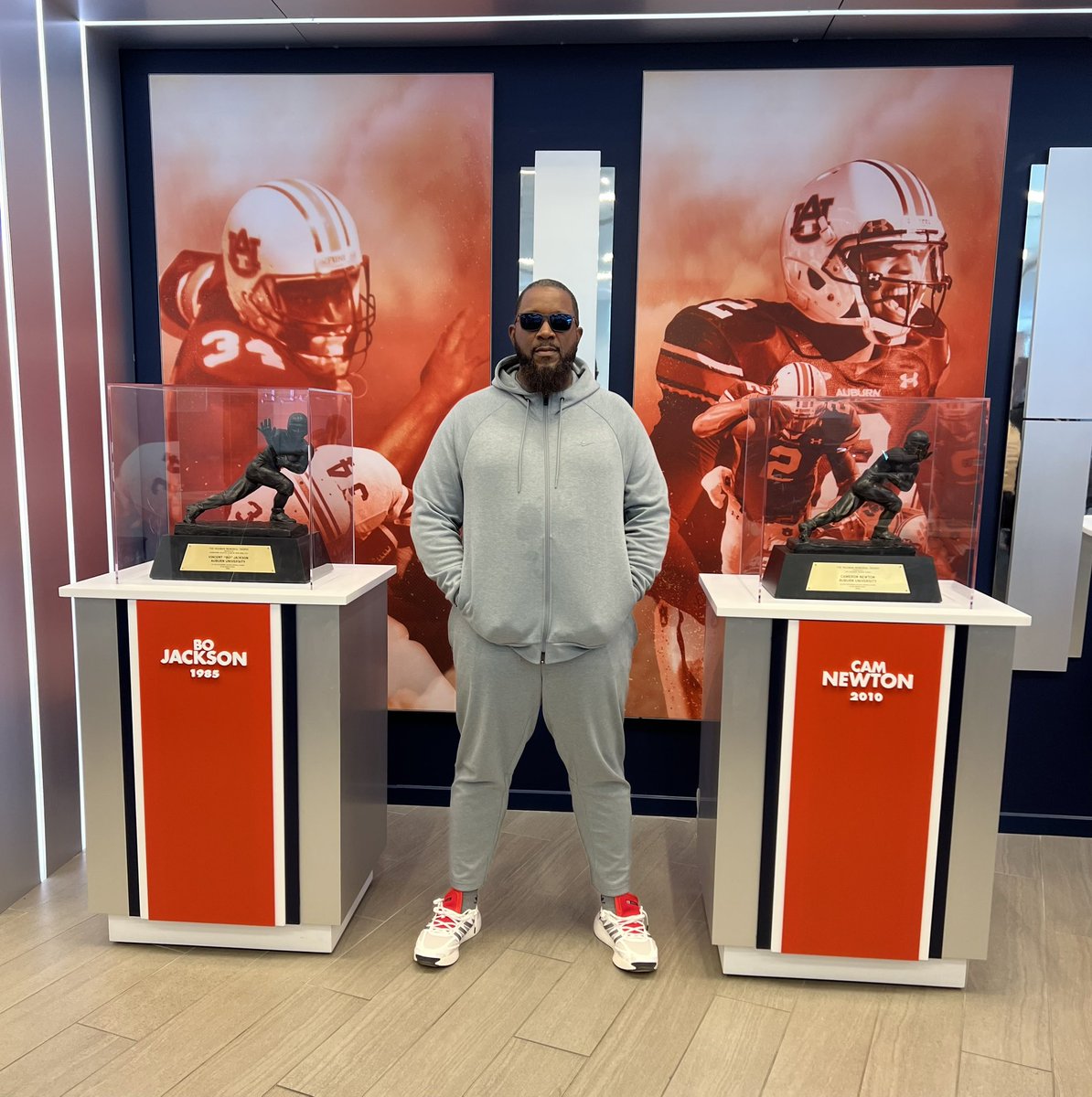 #SouthridgeFootball Great Winter visit to Auburn University. Hotbed All American Game &amp; Tour. Work begins and never ends. Refuse to be worked. #ridgeup🔴⚫️ #305 #SEC #collegerecruiting #Blessed #Hotbed