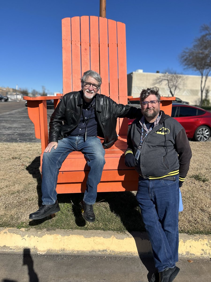 SHSEarlyCollege's tweet image. Thank you, Crave Designs, for letting us tour your facility, exposing us to the limitless possibilities of graphic design (and letting us play on that cool chair😜)! #futuredesigners #PTECH #workbasedlearning