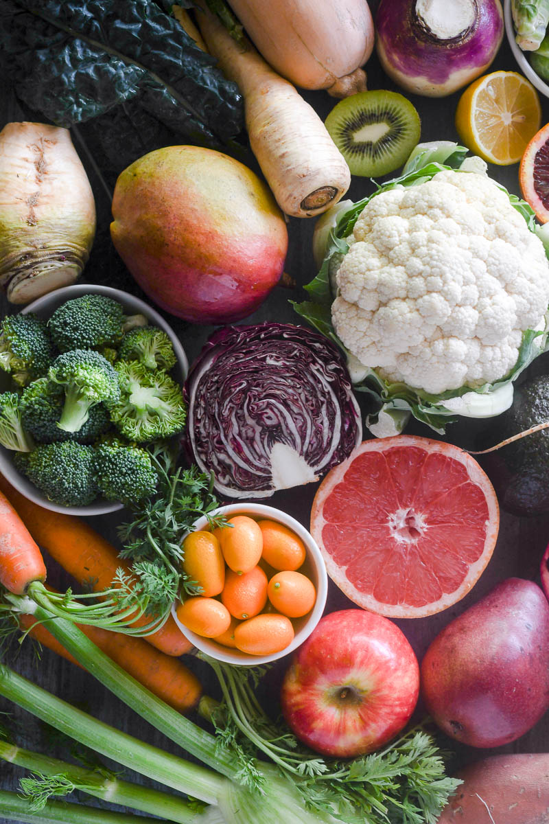 Learn how to choose and store fresh produce so fruits and vegetables last longer, taste better, and reduce food waste at home. flavorthemoments.com/how-to-choose-…