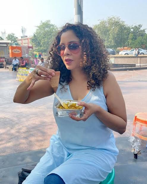 Image 1: Rana Ayubb in Saudi Arabia

Image 2: Rana Ayubb in India

But, she wants every other Indian Muslim Women to be in Burqa