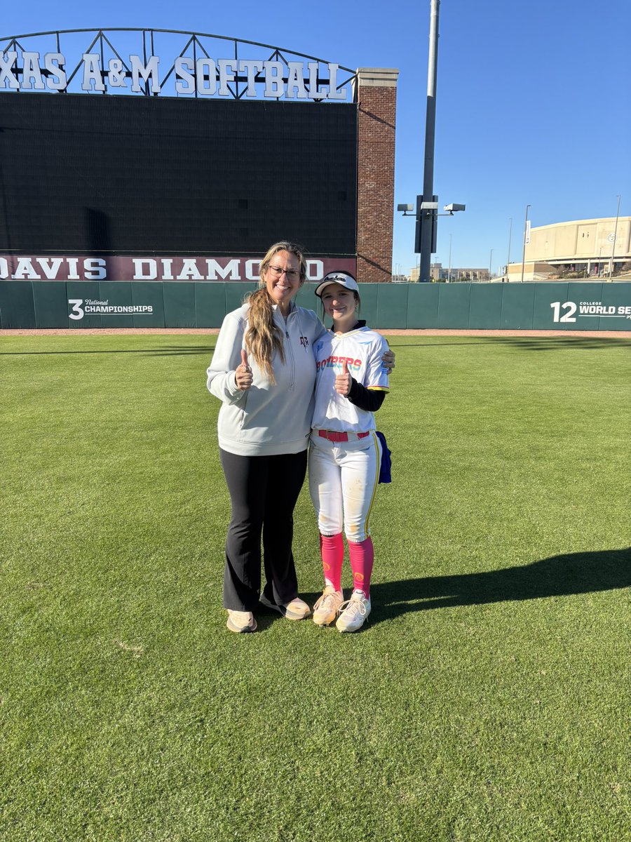 kimber2029's tweet photo. Thank you @AggieSoftball for such a great camp! I hope i’m back in Aggieland soon! Gig’em 👍 https://t.co/cw9ao4FOKB