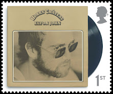 stamps-gr.blogspot.com/2026/01/elton-…

Ο Σερ Έλτον Τζον γεννημένος ως Ρέτζιναλντ Κένεθ Ντουάιτ τo 1947 είναι Άγγλος τραγουδιστής, τραγουδοποιός συνθέτης και πιανίστας.Με καριέρα πέντε δεκαετιών ο Έλτον Τζον είναι από τους πιο πετυχημένους μουσικούς όλων των εποχών. Έχει πουλήσει πάνω από 250