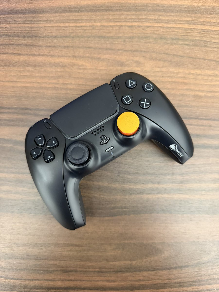 controllerlab_'s tweet photo. Installation et calibrage joysticks Hall Effect TMR pour @_Negaaz ! https://t.co/nO1BjFoyXO