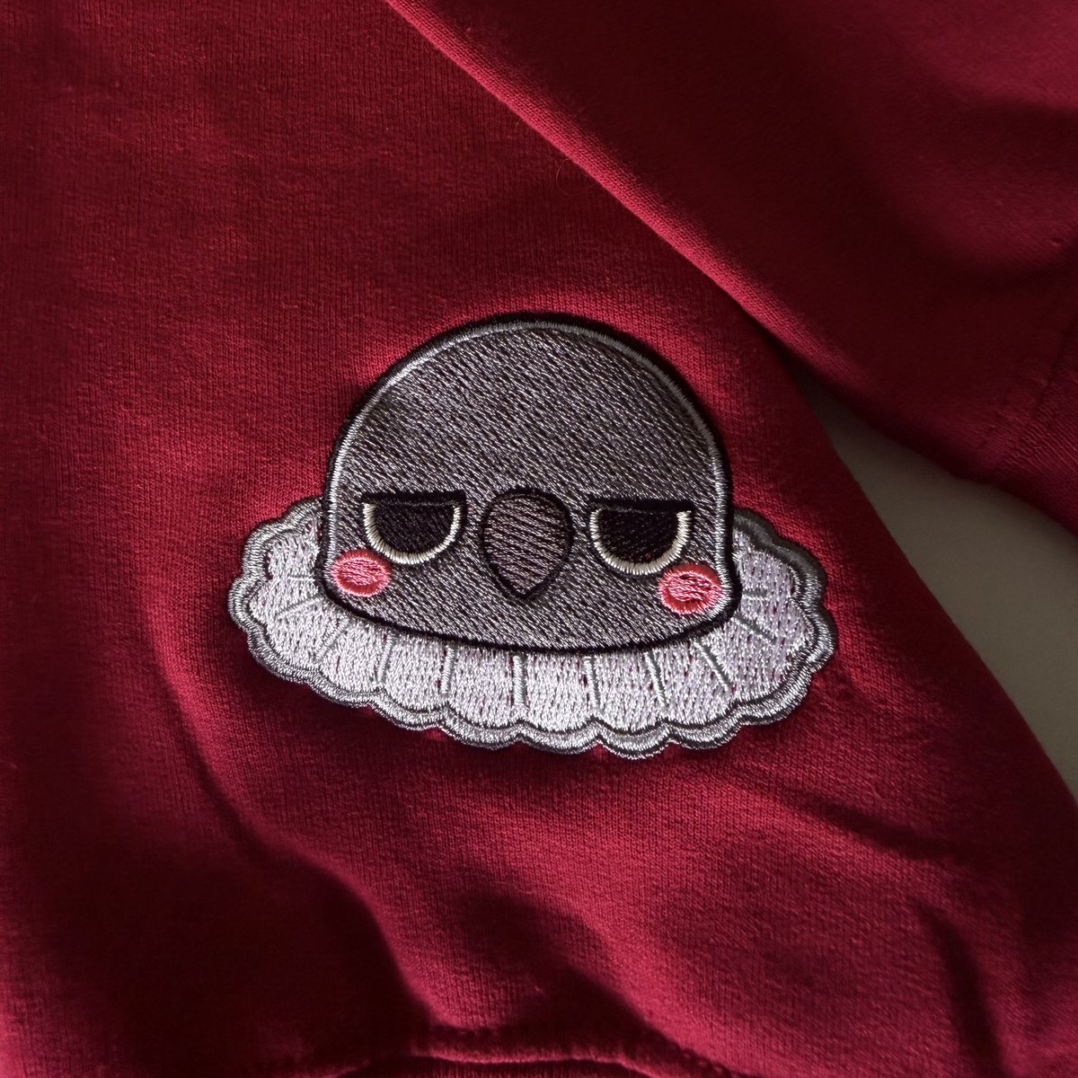 chiisaixneko's tweet photo. Sylus - Love and Deepspace Fanmade Inspired Embroidered Sweater❤️🐦‍⬛

✨Available NOW for PREORDERS✨

🔗 https://t.co/xVYfMWSo5j

#sylus #sylusloveanddeepspace #LoveandDeepspace #lads #LADS2ndAnniversary #loveanddeepspacesylus #ladsfanart @Love_Deepspace https://t.co/PxGHkeNSDO