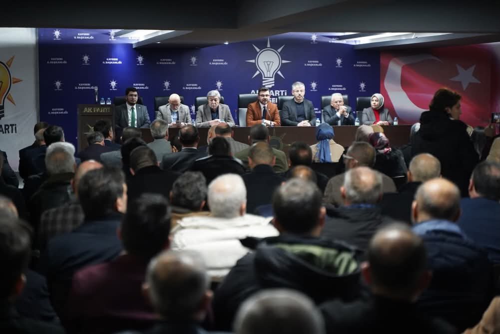 akkadinKayseri's tweet photo. 📍 Daraltılmış İl Danışma Meclisi Toplantımızı; milletvekillerimiz, belediye başkanlarımız ve teşkilat mensuplarımızın katılımıyla, birlik ve beraberlik içinde gerçekleştirdik.
Şehrimiz için durmadan çalışmaya devam ediyoruz. https://t.co/gymNvJE1NE