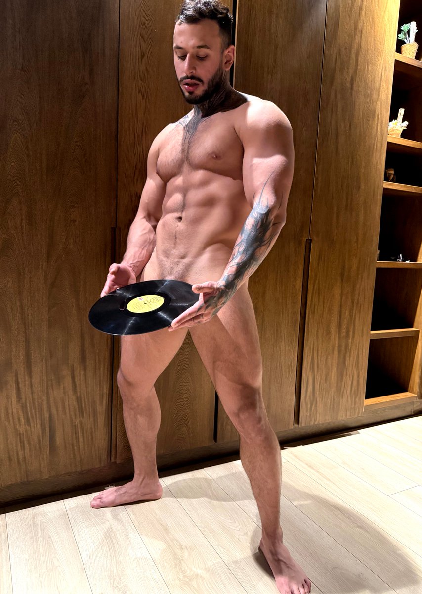 MikeBelle_ tweet media