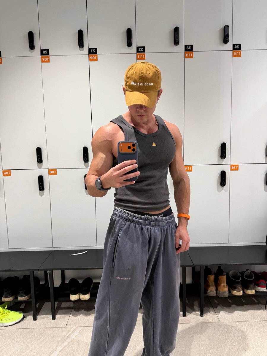 e_evd's tweet image. 1 or 2?) 💪🏻