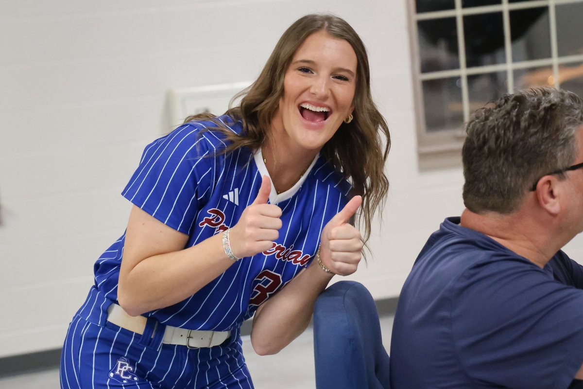 BlueHoseSB's tweet photo. Lights On, Smiles Up! 😁

#GoBlueHose https://t.co/OvAbACcKnd