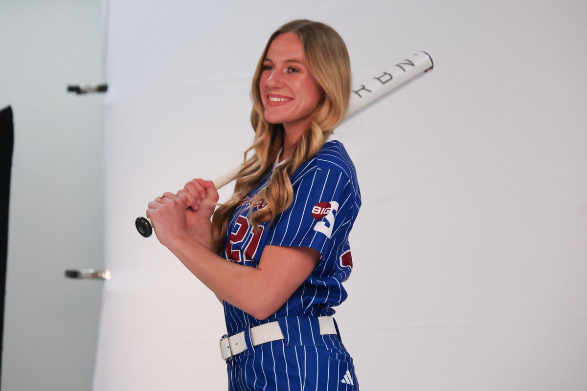 BlueHoseSB's tweet photo. Lights On, Smiles Up! 😁

#GoBlueHose https://t.co/OvAbACcKnd