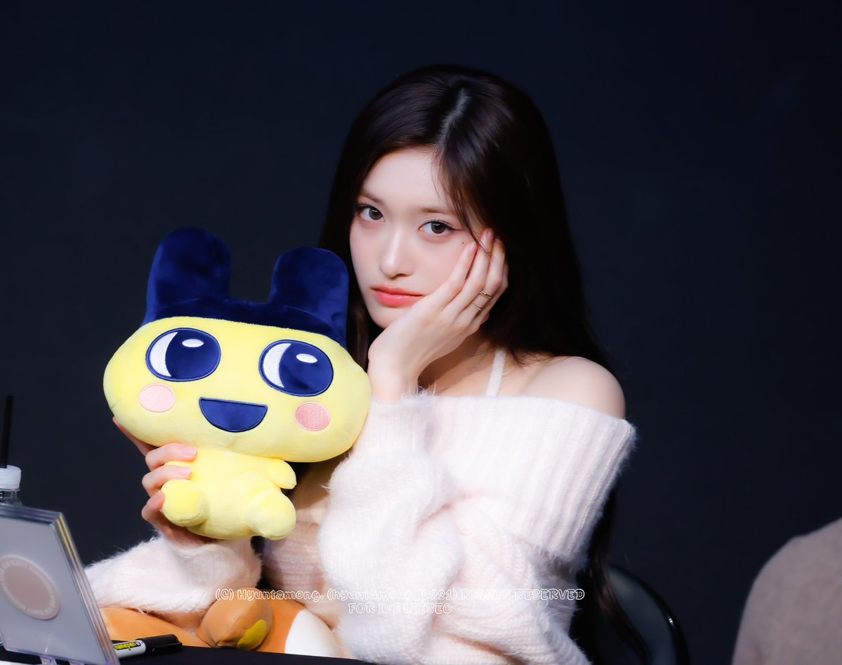 hyuntamong_0221's tweet image. 260118 HQ

#IVE #아이브 #이서 #イソ #LEESEO