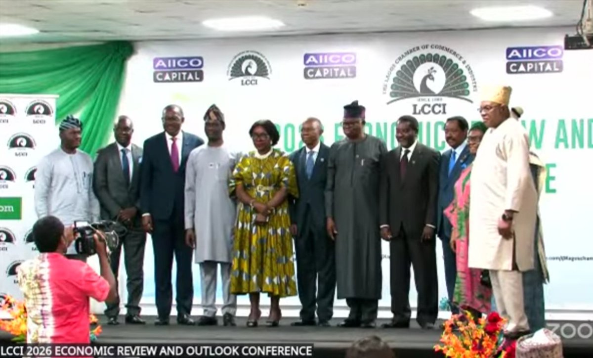 Taiwo Oyedele tweet media