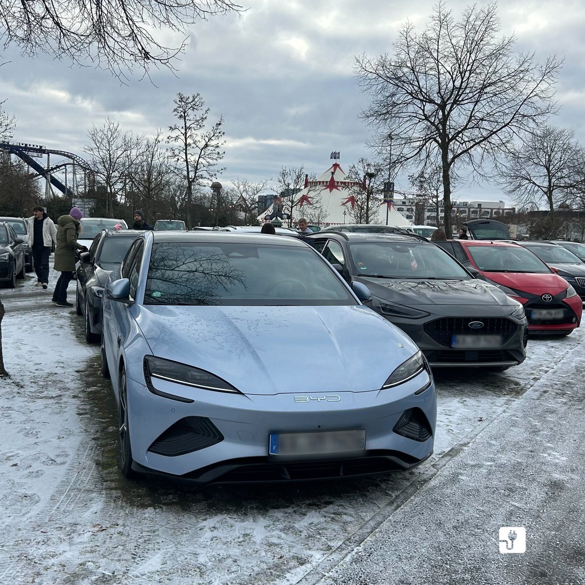 Chargemap's tweet image. 🚗⚡ Do you usually charge your electric car during breaks at restaurants, hotels or in the car parks of your activities?

It’s a great way to optimise charging stops and enjoy even smoother EV journeys! Lise from the Chargemap team set off on an adventure to Europa-Park. 

From…